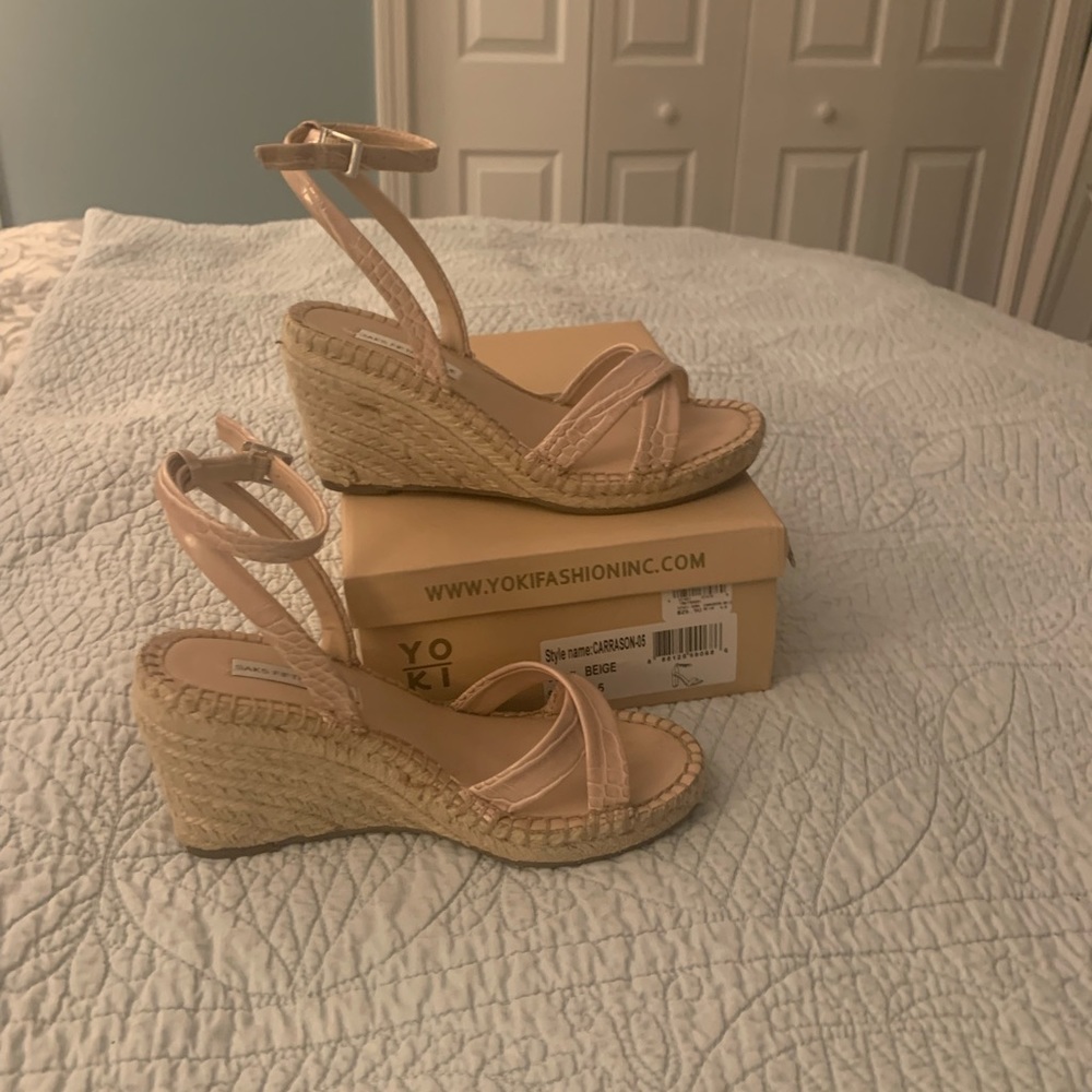 Nude size 5 wedge sandals, excellent condition